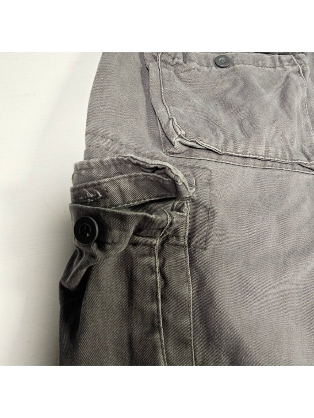 Lee Dungarees 9-Pocket Cargo Shorts Men's Size 33x11" Gray Y2K Skater Grunge - Picture 10 of 10